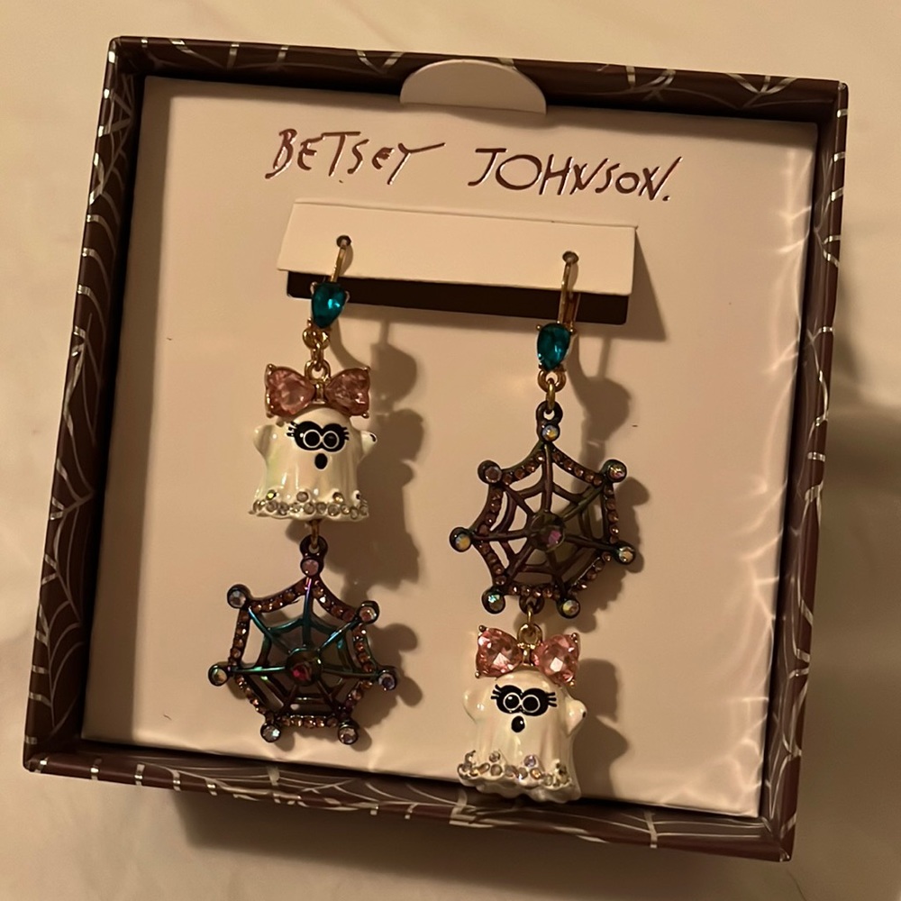 NWT Betsey Johnson ghost spiderweb earrings Halloween